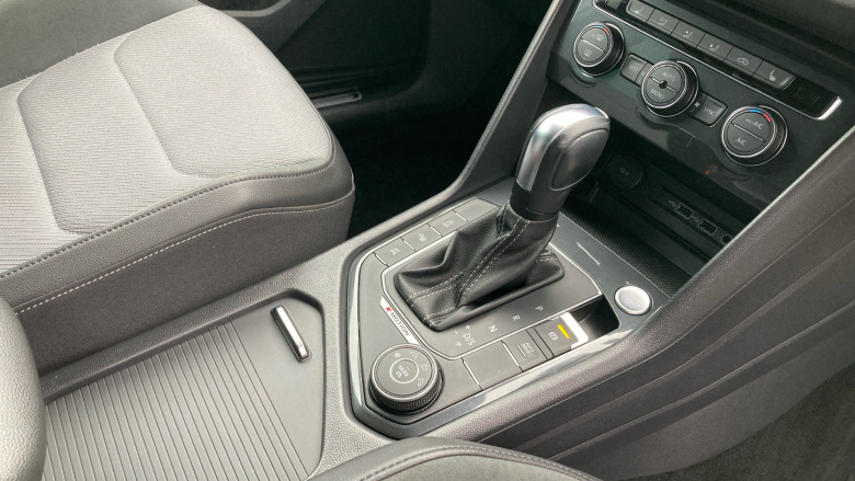 Volkswagen Tiguan 2.0 TDi 150 4Motion R-Line Tech 5dr DSG Diesel Estate